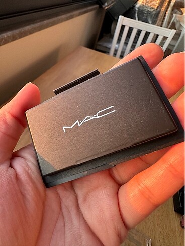 Beden Mac Studio Fix Powder Plus Fondöten NC40