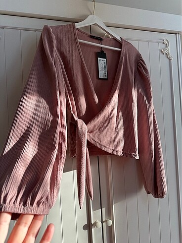 Trendyol Gül Kurusu Crop Üst