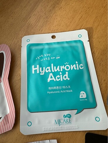 Beden Çeşitli Tek Kullanımlık Maskeler