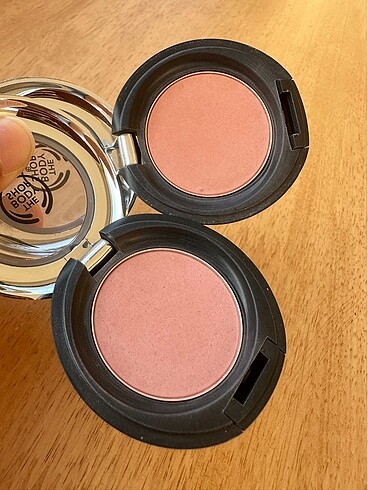 The Body Shop Tekli Allık (No: 2 ve 5)