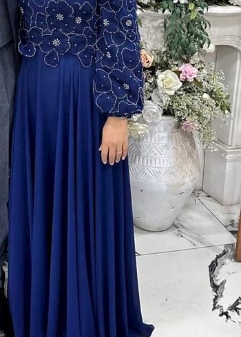 Uzun Kollu Nakışlı Lacivert Abiye Elbise - Görsel 2