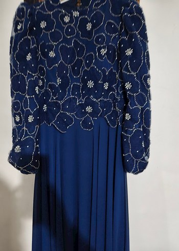 Uzun Kollu Nakışlı Lacivert Abiye Elbise - Görsel 9