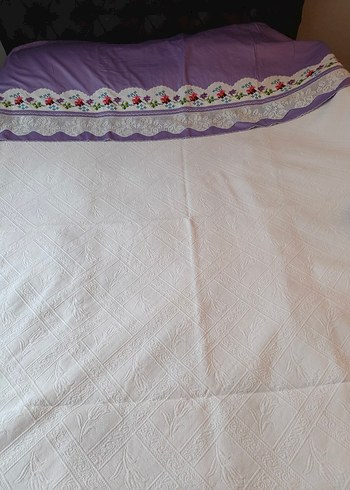 Nakışlı Beyaz Yatak Örtüsü - Görsel 4