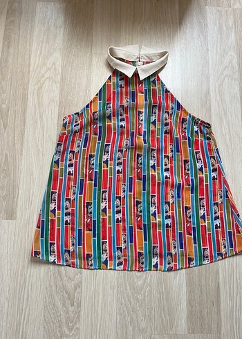 Renkli Retro Düğmeli Kolsuz Bluz