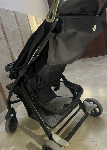 Siyah Bebek Arabası - Konforlu ve Pratik - Görsel 4