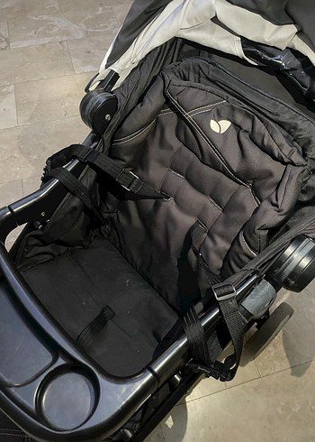 Siyah Bebek Arabası - Konforlu ve Pratik - Görsel 2