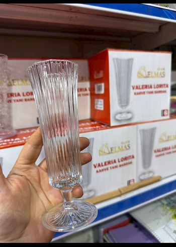 Beyaz İnce Çizgili Ayaklı Cam Bardak