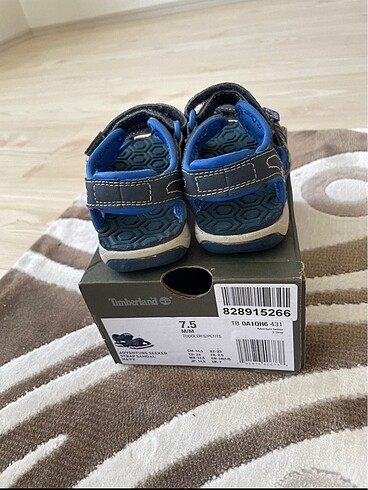 24 Beden Timberland çocuk sandalet
