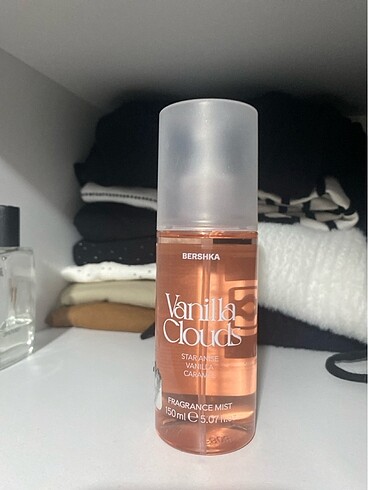 Bershka vanilla clouds