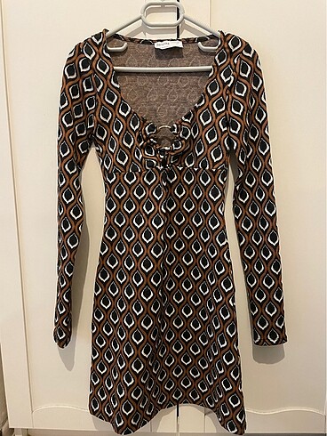 Bershka Elbise