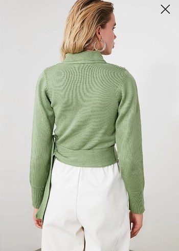 V Yaka Örgü Yeşil Kadın Kazak - Görsel 2