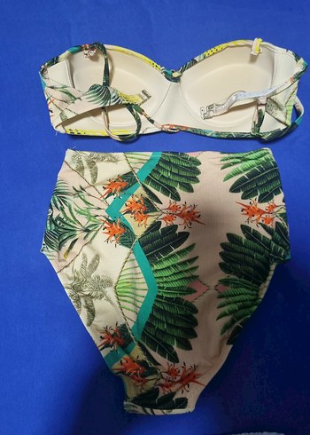 l Beden çeşitli Renk Çiçek Desenli i Bikini Takımı