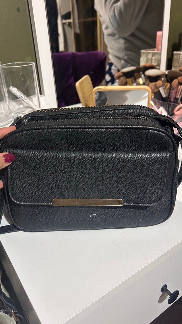 Siyah Yılan Derisi Desenli Fermuarlı Deri Çanta - Görsel 2