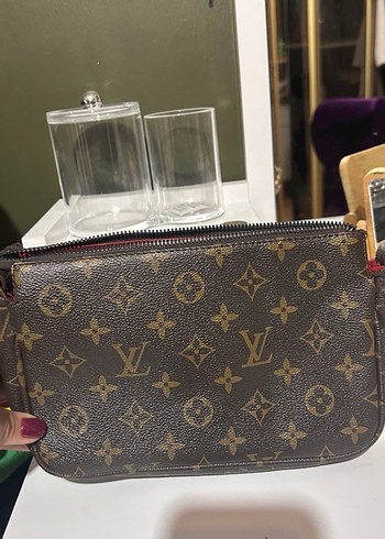 Kahverengi Deri Fermuarlı Kadın Çantası - Görsel 2