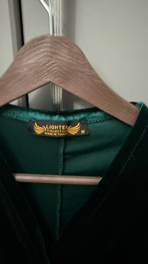 Kadın Koyu Yeşil Uzun V Yakalı Elbise - Görsel 3