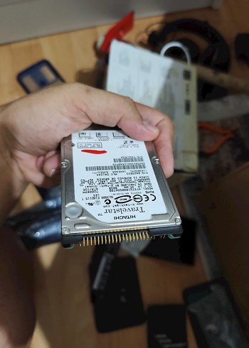 Hitachi Travelstar 2.5" IDE Sabit Disk - Görsel 2