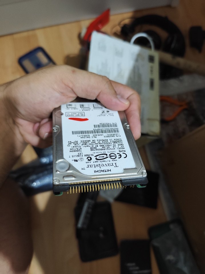 Hitachi Travelstar 2.5" IDE Sabit Disk - Görsel 2