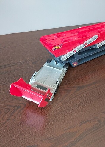  Beden Hotwheels Mega Tır