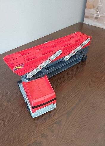  Beden Renk Hotwheels Mega Tır