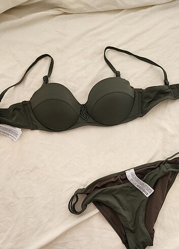 Oysho yeşil bikini