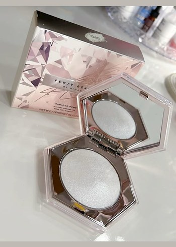 Beden Renk FENTY BEAUTY HIGHLIGHTER