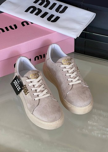 38 Beden Miu Miu Süet Platform Dolgulu Spor Ayakkabı