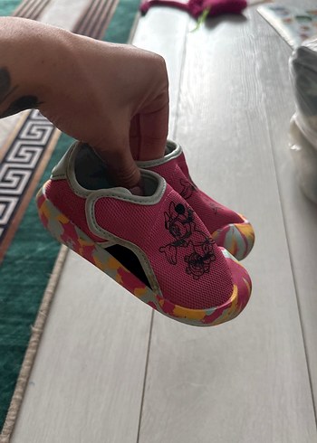 Adidas Adidas 25 numara çok az giyildi yepyeni