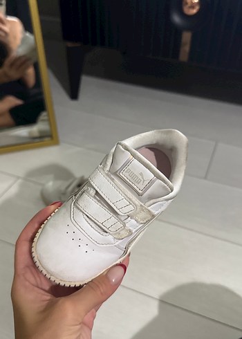 23 Beden beyaz Renk Puma 23 numara Kız Çocuk Beyaz Cırt Cırtlı Spor Ayakkabı