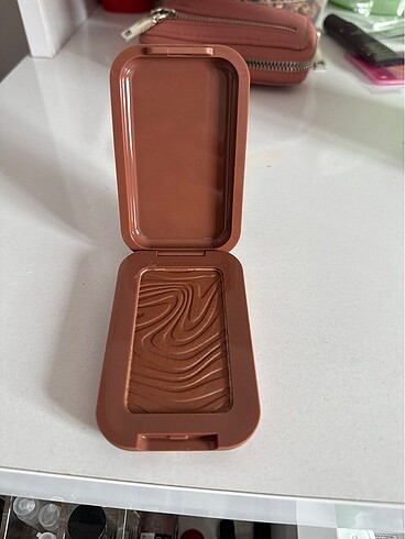 Bronzer