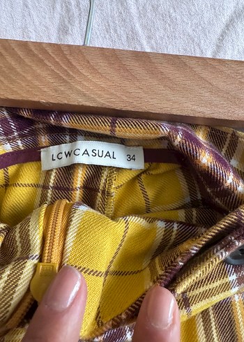 LC Waikiki Sarı Ekoseli Mini Şort Etek