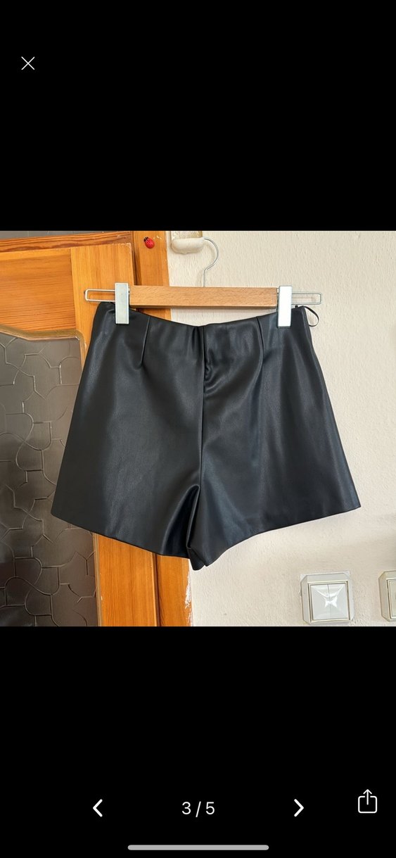 Siyah Deri Mini Şort, Kemerli, Sokak Stili - Görsel 2