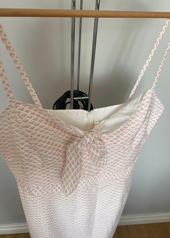 l Beden Yargıcı Pembe Askılı Elbise