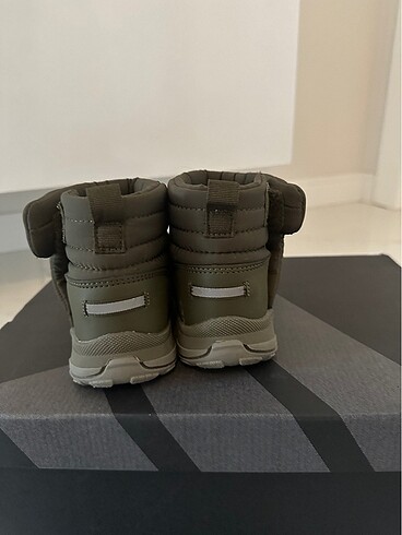 24 Beden Zara çocuk bot
