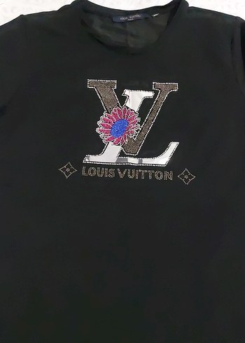 Louis Vuitton Siyah Payetli Uzun V Yaka Kadın Tişört