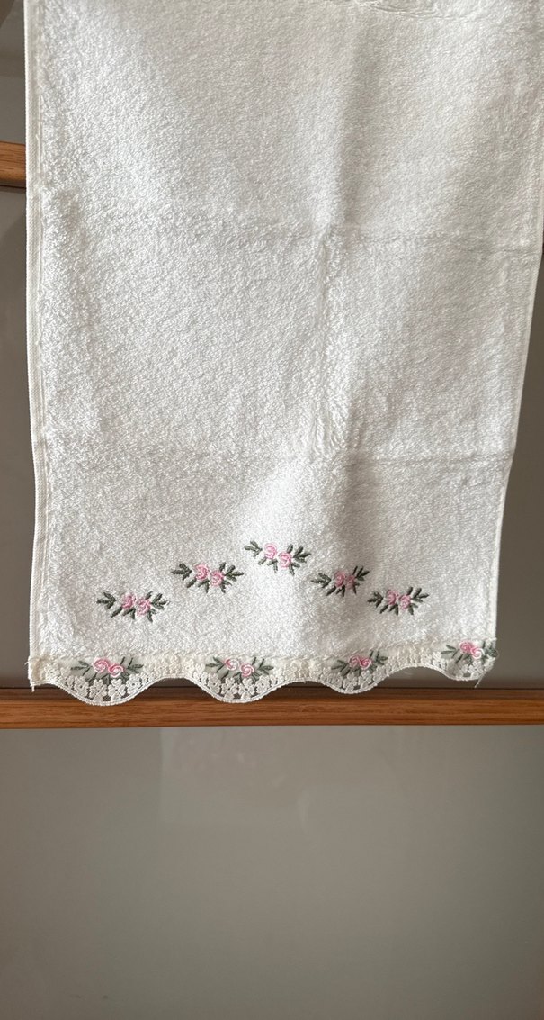 Nakışlı Beyaz el Havlusu - Görsel 2