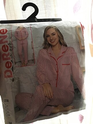 Pijama takımı önden düğmeli kırmızı şeritli