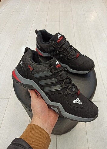 Adidas gore-tex 