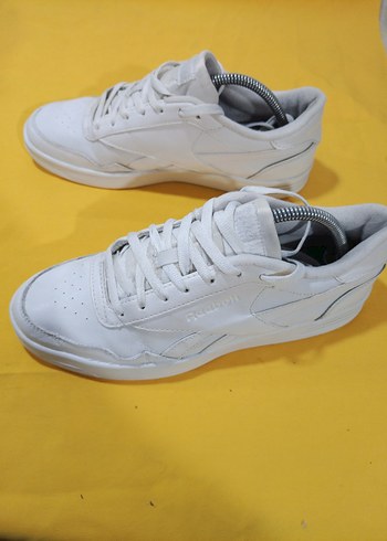 42 Beden beyaz Renk Reebok 42