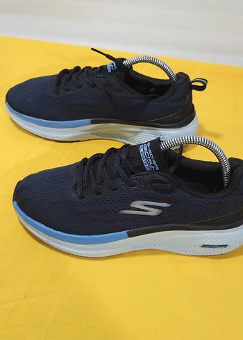 Skechers 38