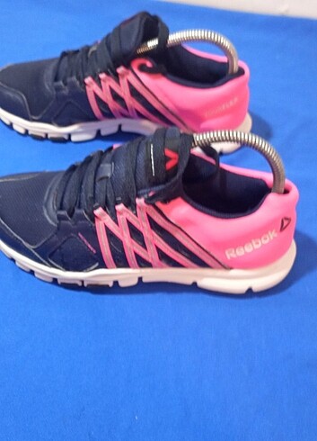 Reebok 38