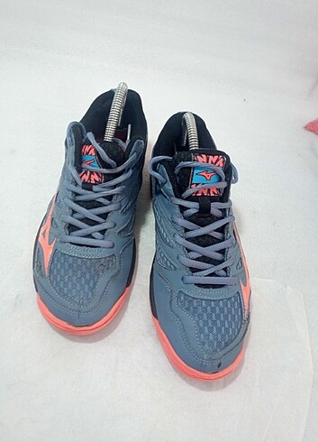39 Beden mavi Renk Mizuno 39