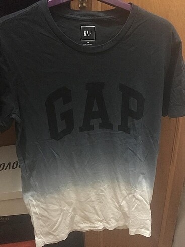 GAP Tshirt