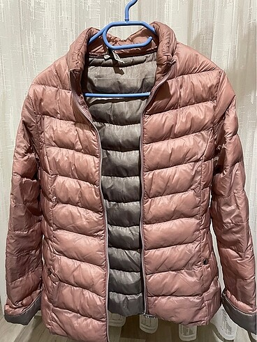 Pembe gri mont