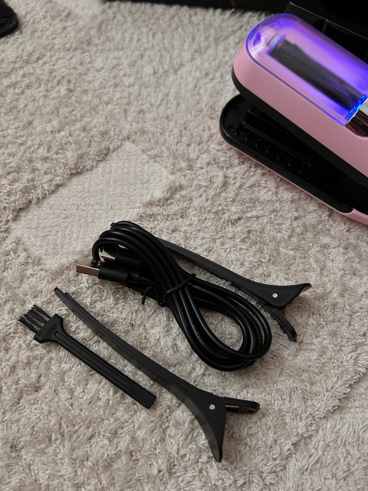 Pembe Kablosuz Saç Ucu Kesme Makinesi - Görsel 3