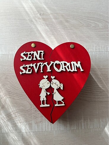 Ahşap kalpli kutu
