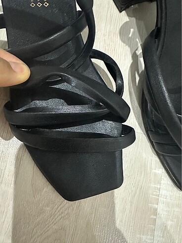 Diğer Siyah topuklu sandalet