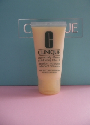 Clinique dramatically different nemlendirici losyon