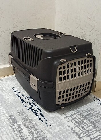 Kedi taşıma sepeti