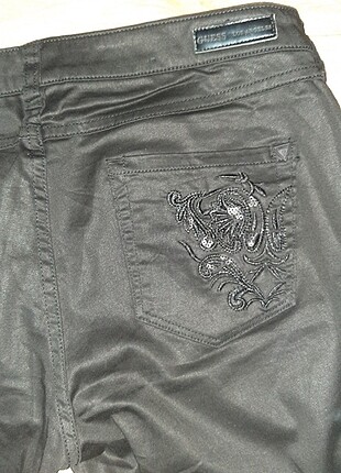 30 Beden siyah Renk Guess Siyah Pantolon