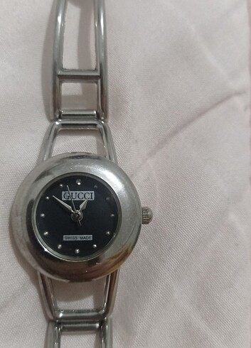 Gucci bayan kol saati 